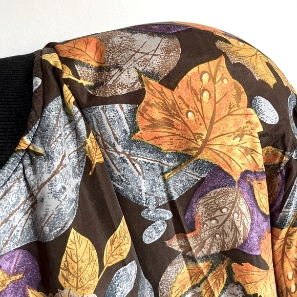 Vintage 100% Silk Bomber Black Jacket Fall Autumn Leaves Pattern S-L Unisex - Picture 12 of 12